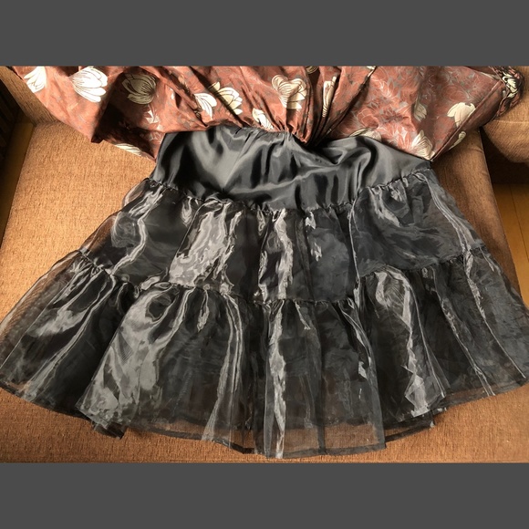 Sleeveless Silk Flocked Party Dress - Picture 6 of 6